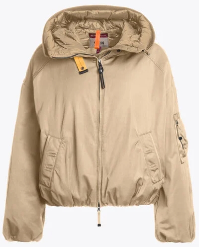 Min Upplevelse med Parajumpers: Perfekt För Vinterkaoset i Sverige